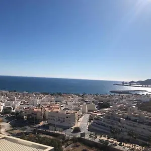 Con Piscina, Garaje Y Vistas Al Mar Apartamento